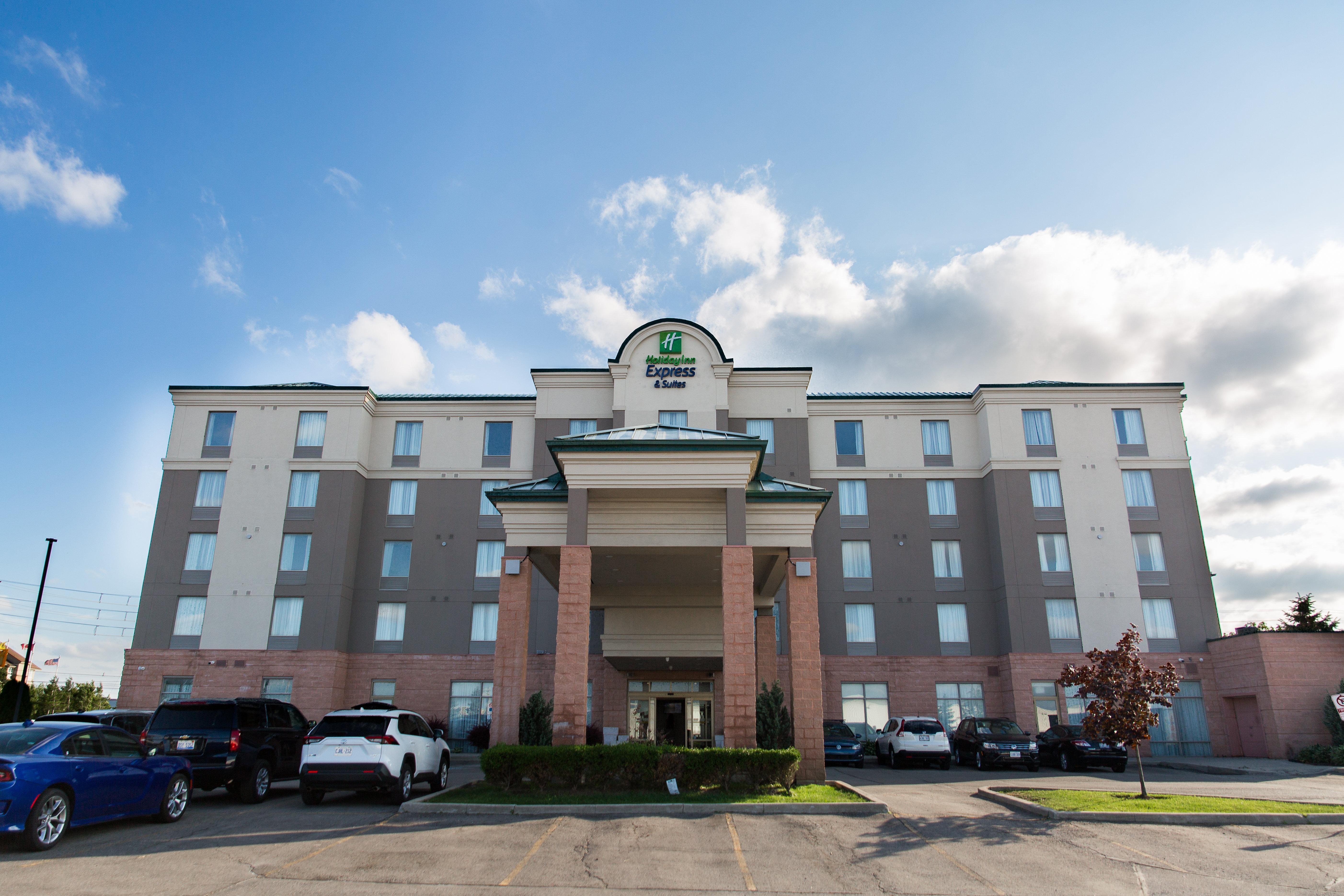 Holiday Inn Express Brampton By Ihg Exterior photo