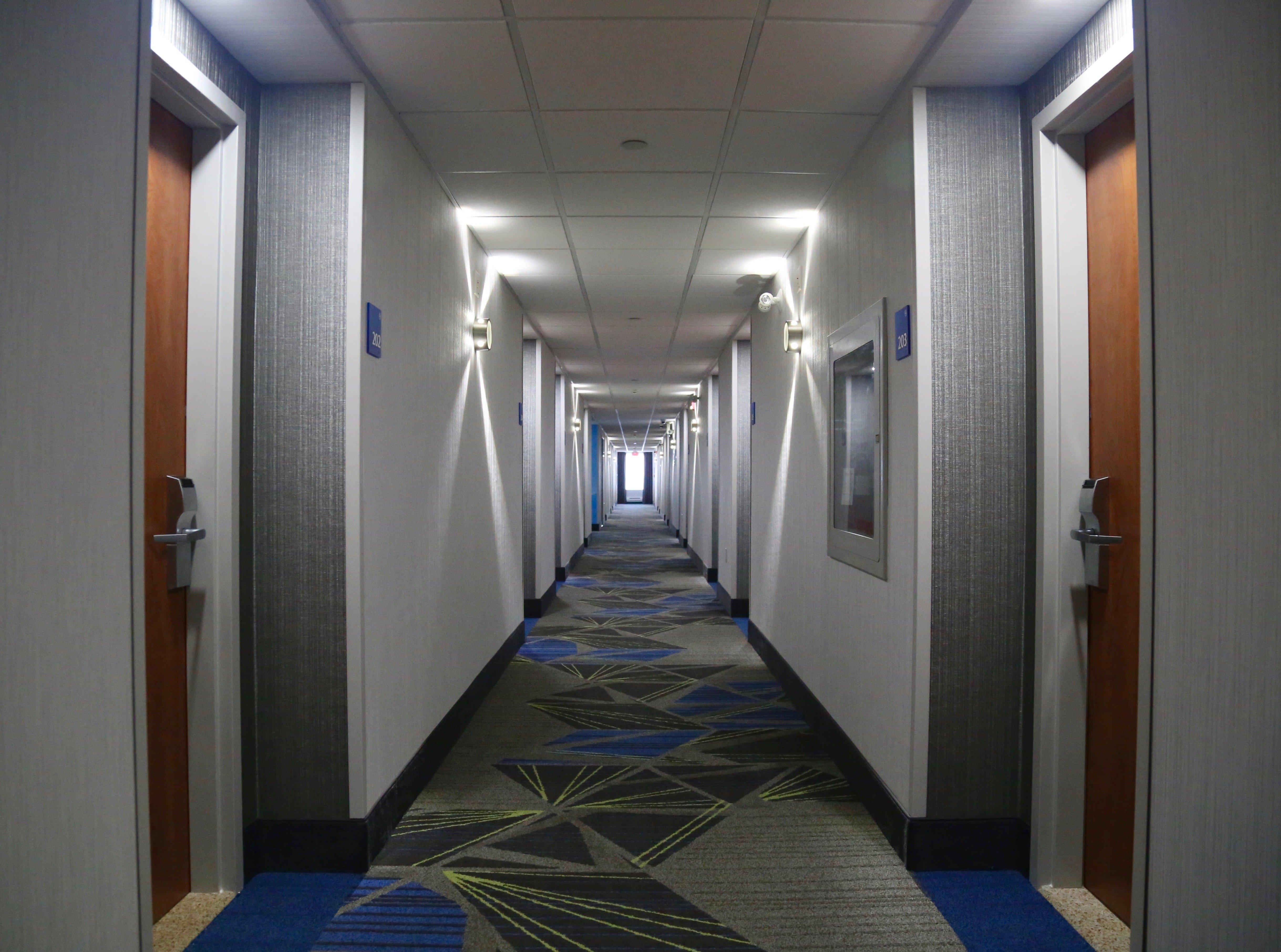 Holiday Inn Express Brampton By Ihg Exterior photo