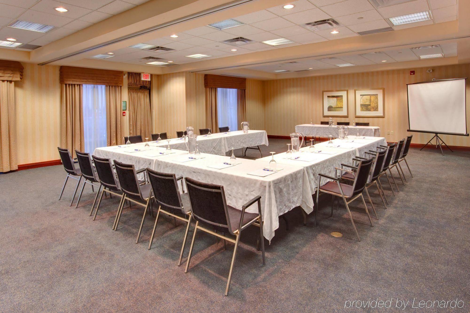Holiday Inn Express Brampton By Ihg Exterior photo